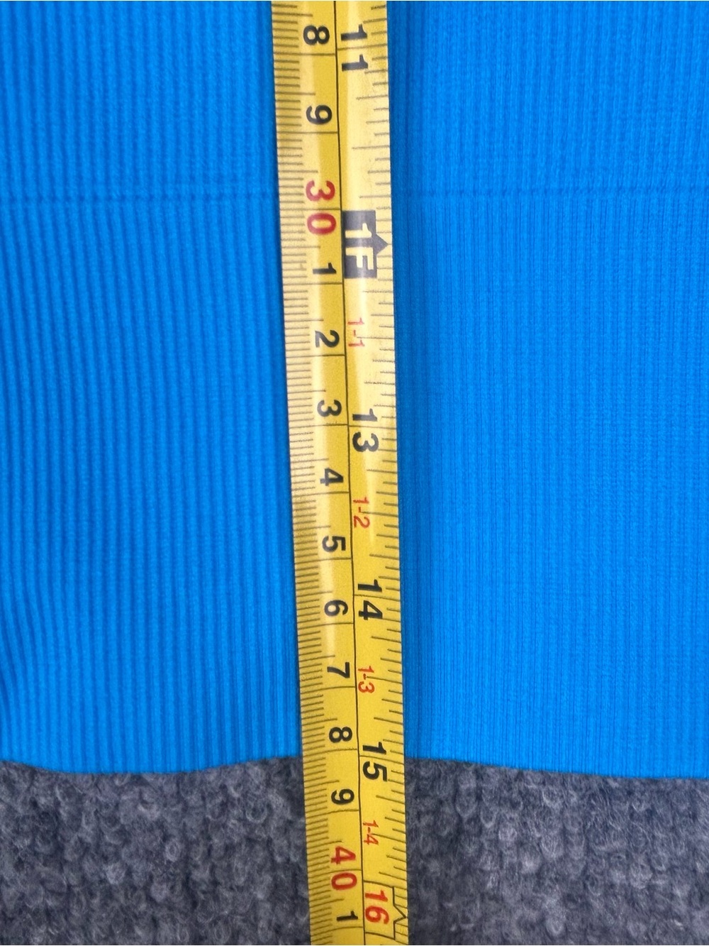 Athleta Aurora Crop Rib Tank Top Blue Seamless VNeck Medium Gym Athleisure Yoga - Picture 7 of 8